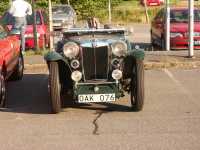Fin gammal MG svettas i v�rmen