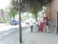 Promenerande svenskar