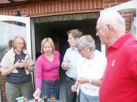 Tore bjuder p� drink