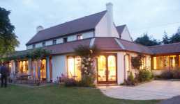 Restauranten i kv�llsbelysning