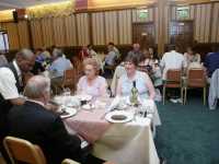 Rallydeltagarna vid middagsborden