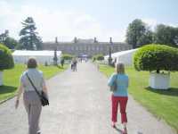 Rallybilar p� rad vid m�let