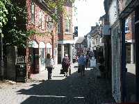 Smala shoppinggator i Colchester.