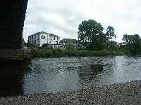 V�rt hotell fr�n andra sidan floden